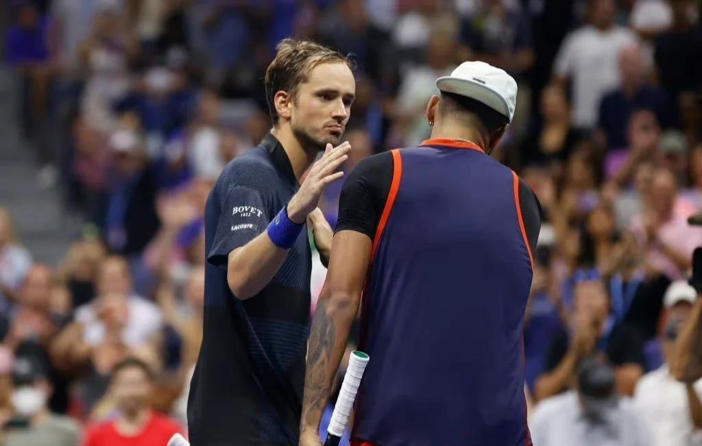 日本网球队轻取美国网球队，克耶高斯送出助攻的简单介绍