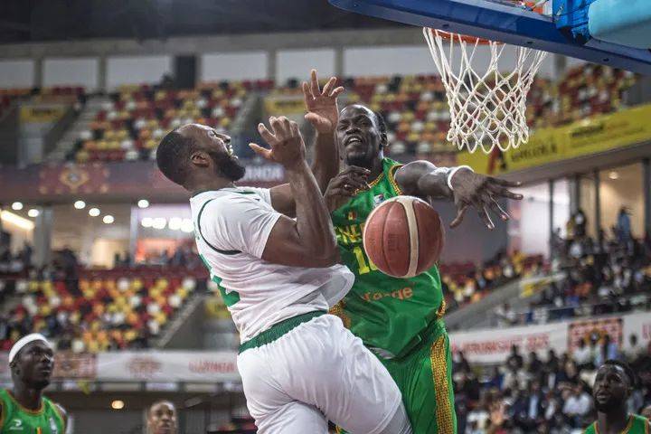 中国男篮碾压尼日利亚男篮,米尔萨普爆发神勇 中国男篮碾压尼日利亚男篮,米尔萨普爆发神勇