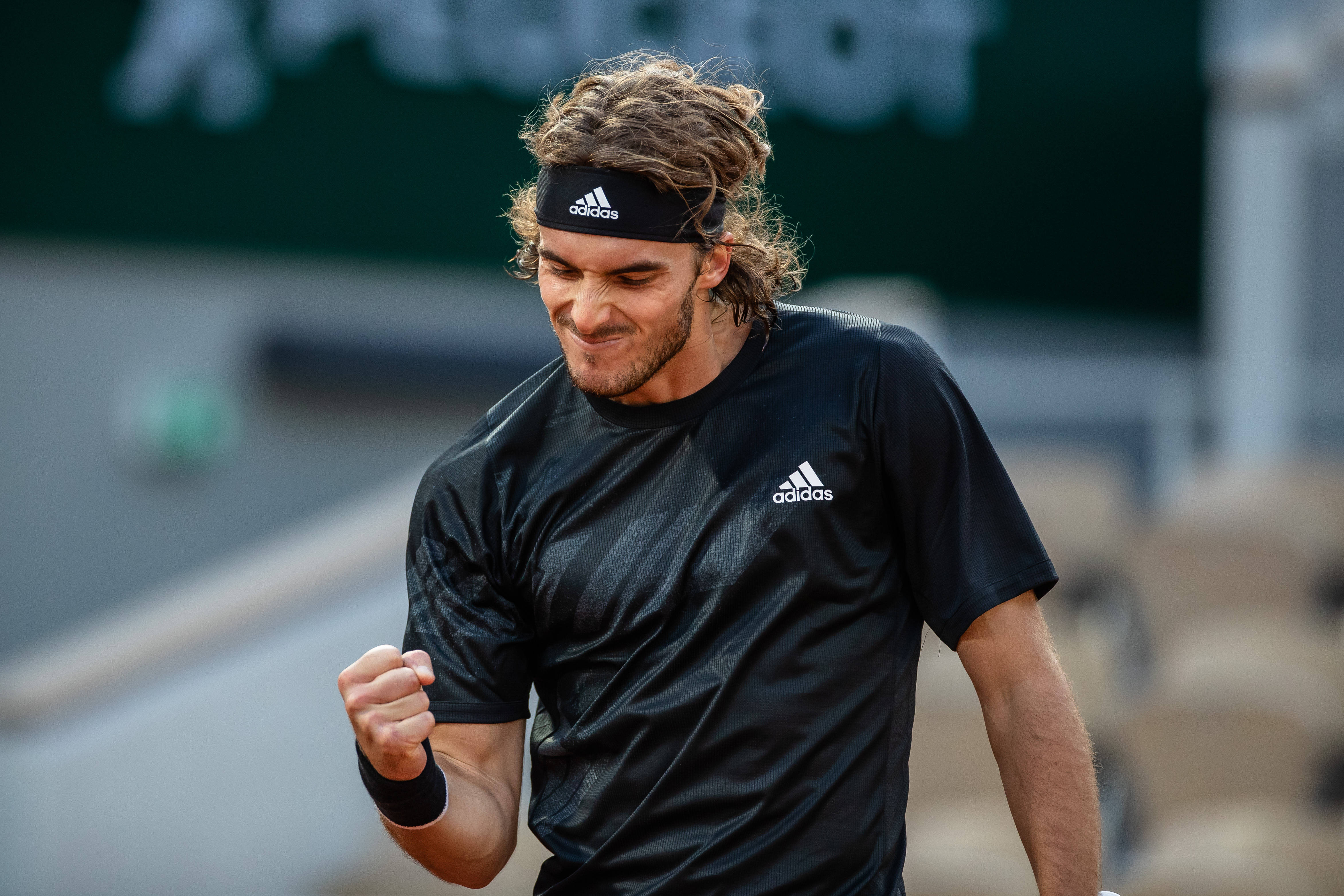 澳大利亚网球队碾压日本网球队，西西帕斯绝境逆转的简单介绍