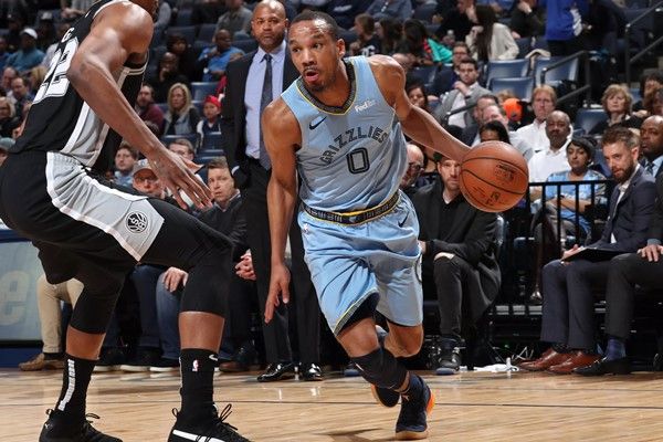 包含76人血洗菲律宾男篮，布拉德利打破历史纪录的词条