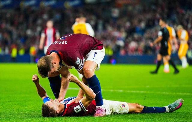 英格兰客场胜挪威，提前晋级下一轮的简单介绍