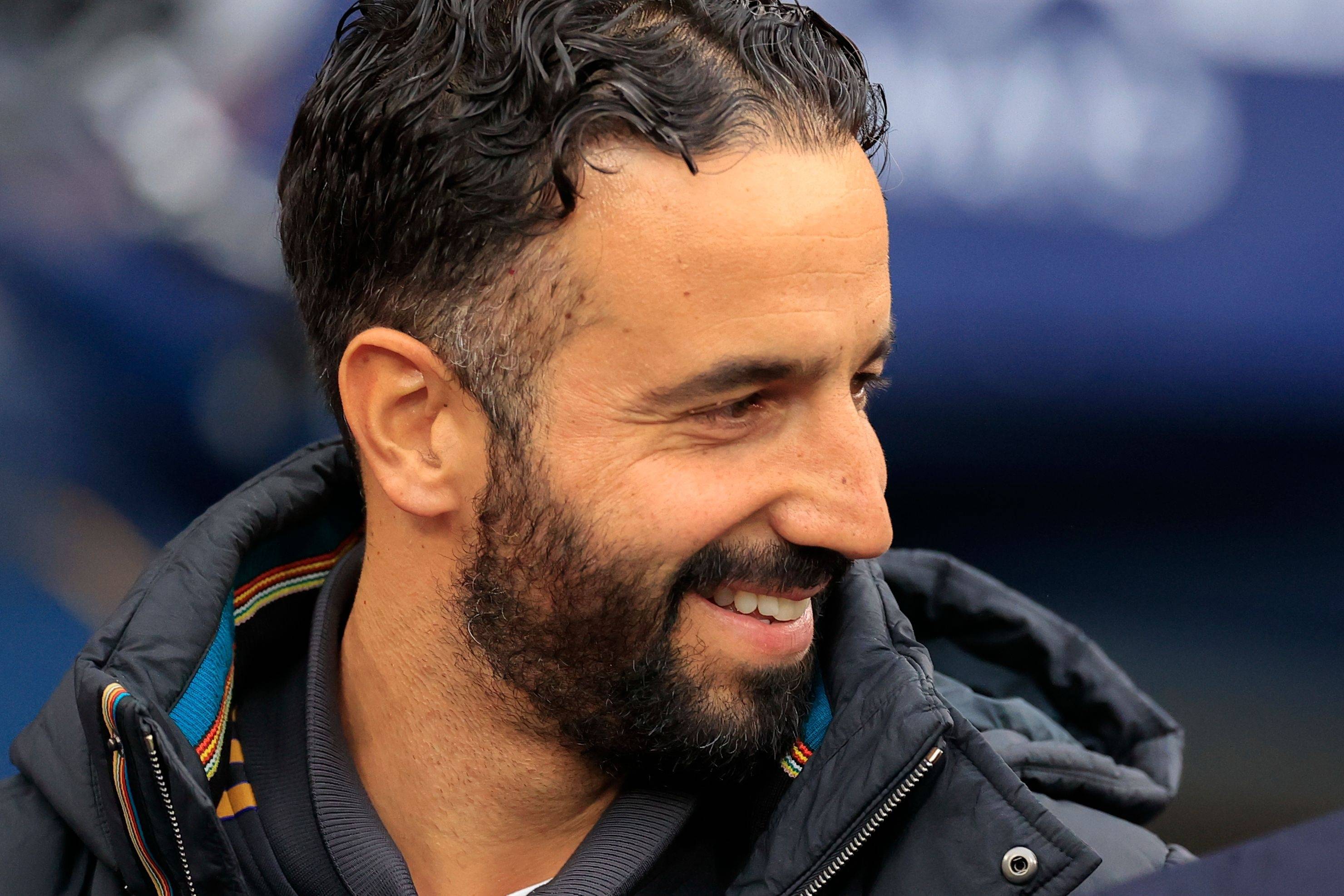 爱游戏体育-曼联中场集体发挥佳，主帅赞叹的简单介绍