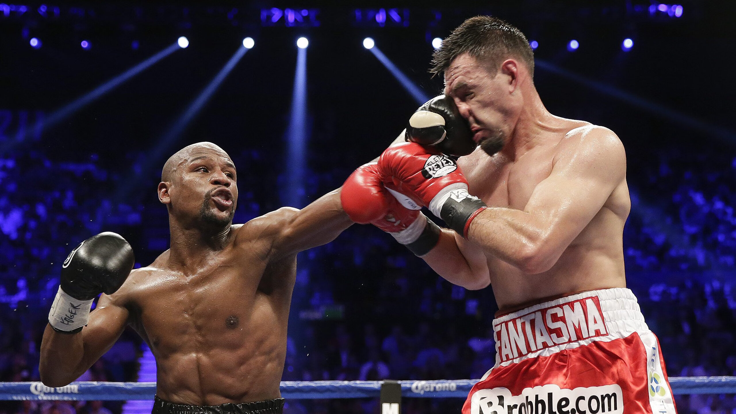 德甲争冠战之夜，门迪末节接管比赛，钢铁防线与致命一击的艺术